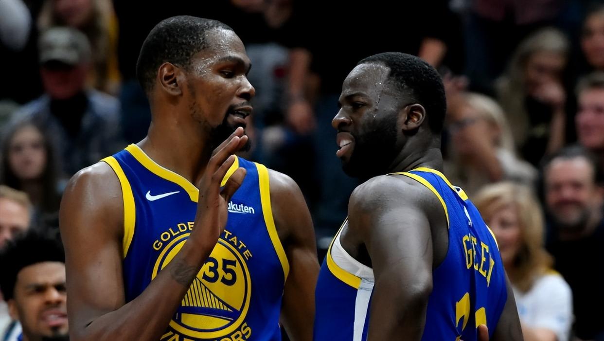 九游APP下载-包含杜兰特重返赛场，比赛局势复杂首场状态出色，中国队观众沸腾！观众掌声雷动的词条